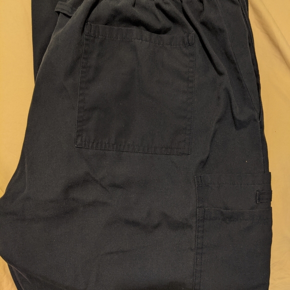 SB Scrub Set - Picture 5 of 7